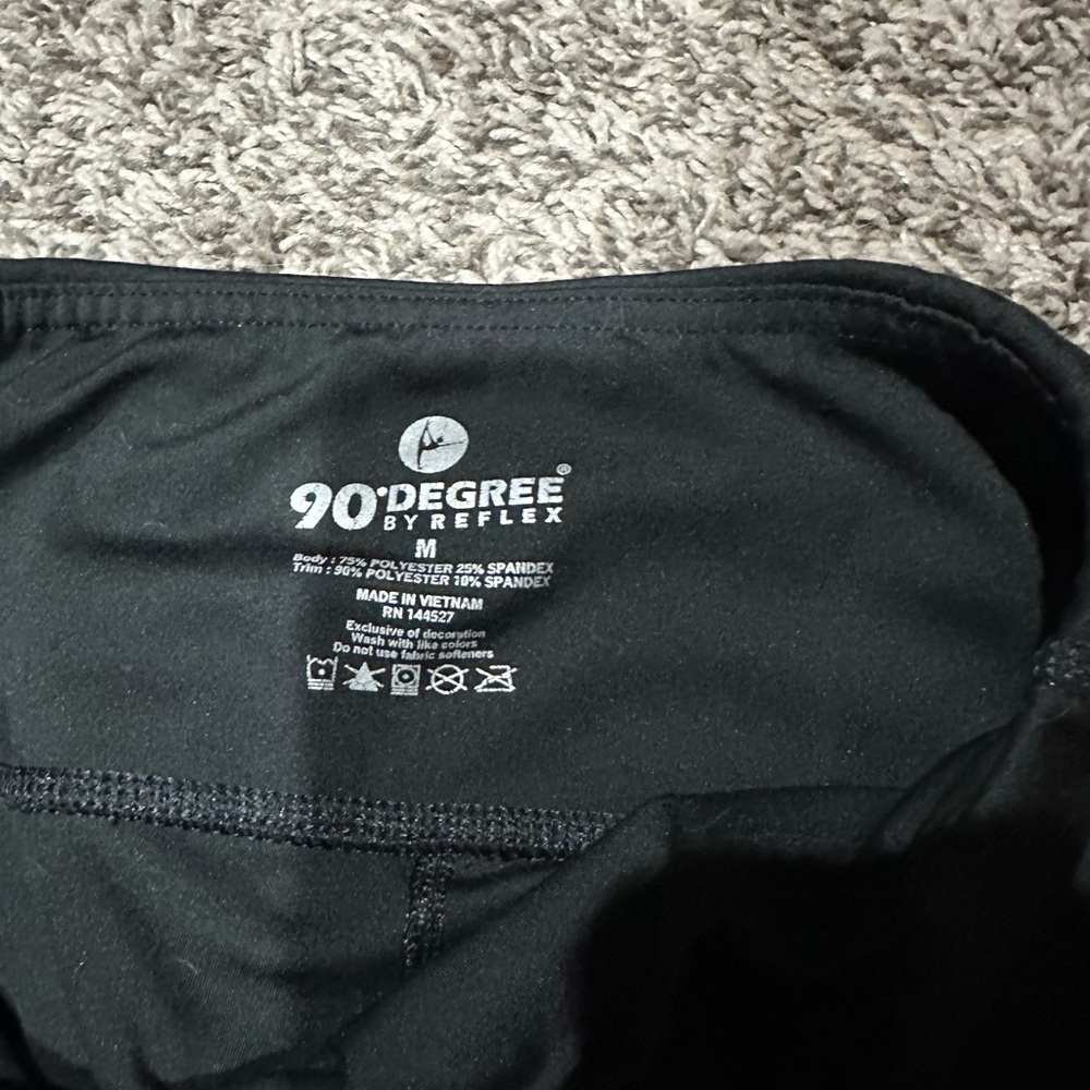 Black High-Waisted Leggings - Picture 3 of 4